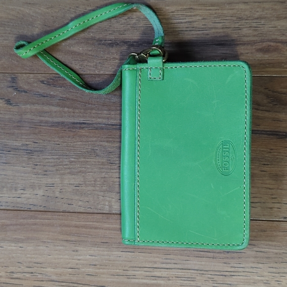 Fossil wristlet - Picture 2 of 4